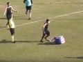 Бруталити: Футболист со всей силы ударил лежащего соперника ногой по голове