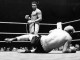 Мохаммед Али отправил на настил ринга Ричарда Данна в пятом раунде (25 мая 1976 год)