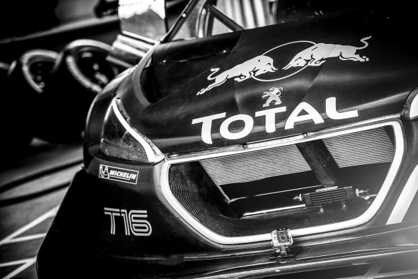 208 T16 Pikes Peak