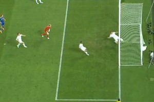 Гол-фантом Марко Девича, который судьи за воротами не заметили Гол-фантом Марко Девича, который судьи за воротами не заметили