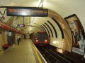 Пьяные регбисты приостановили работу лондонского метро