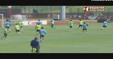 Бойся, Португалия. Испанец Негредо забивает красивый гол на тренировке
